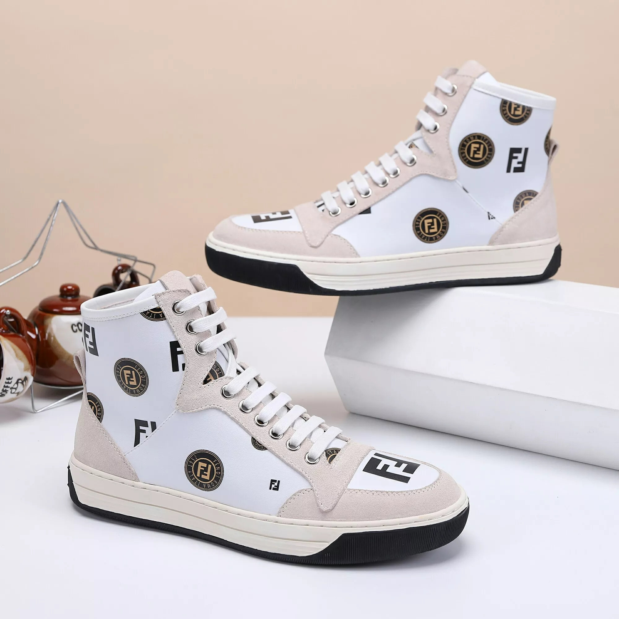 fendi high tops decontractees chaussures pour homme s_12b52531